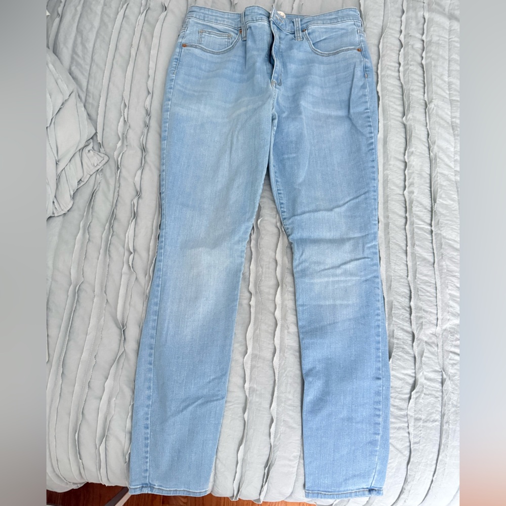 American Threads Light Wash Skinny Jeans